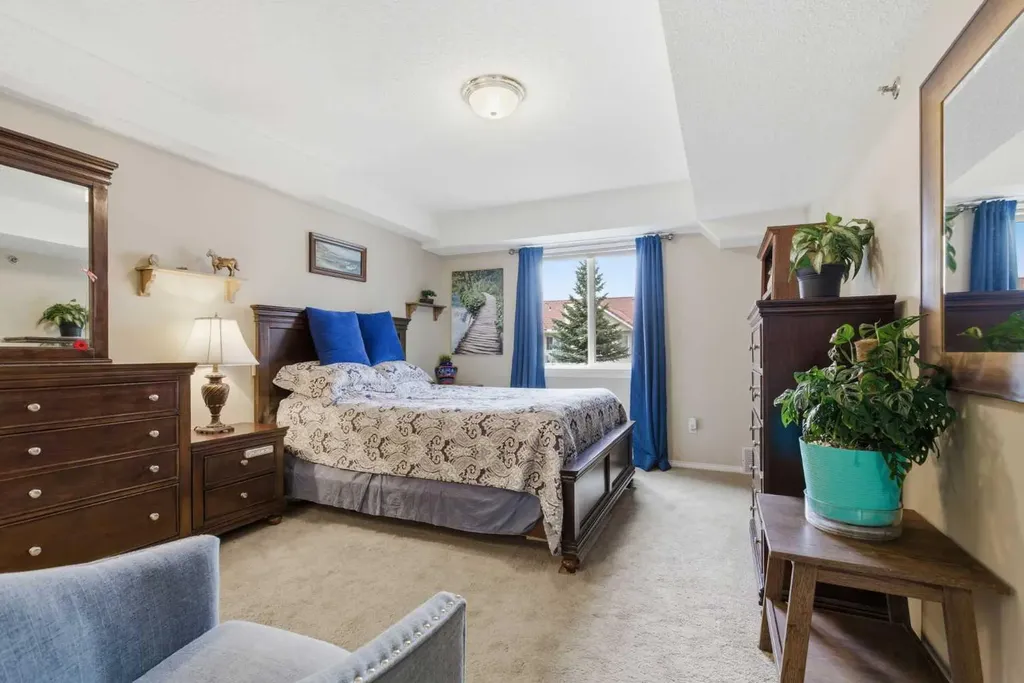 1818 Simcoe Boulevard SW Calgary AB T3H 3L9
