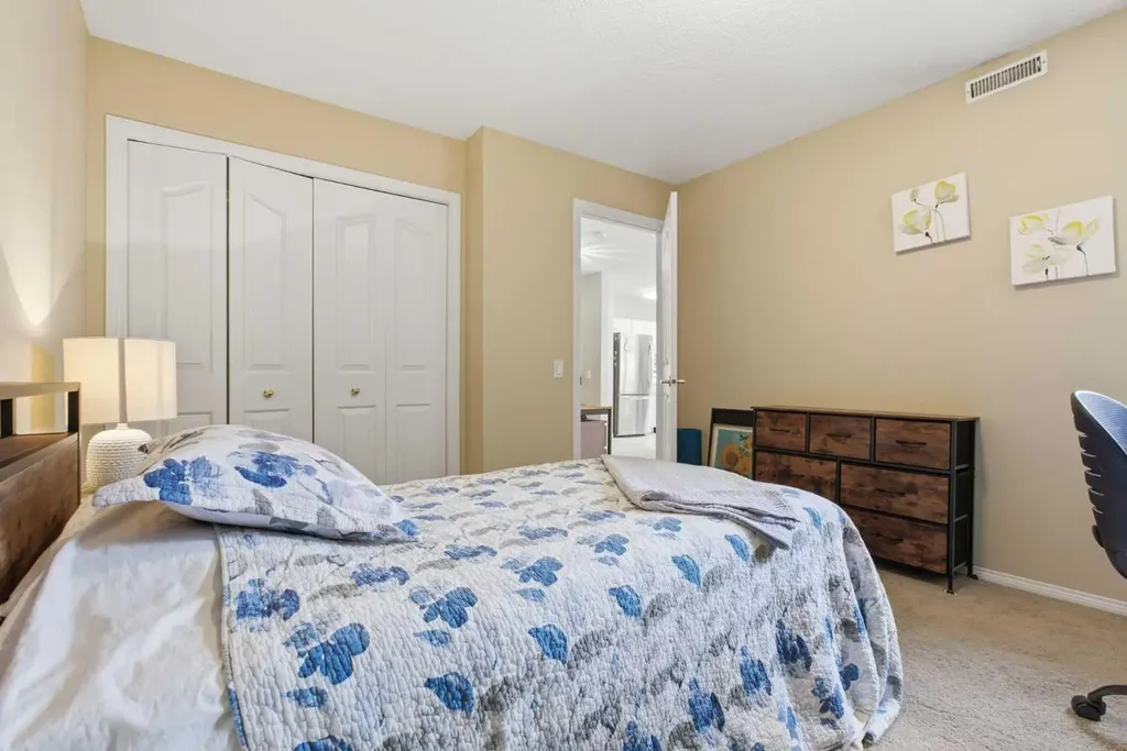 1818 Simcoe Boulevard SW Calgary AB T3H 3L9
