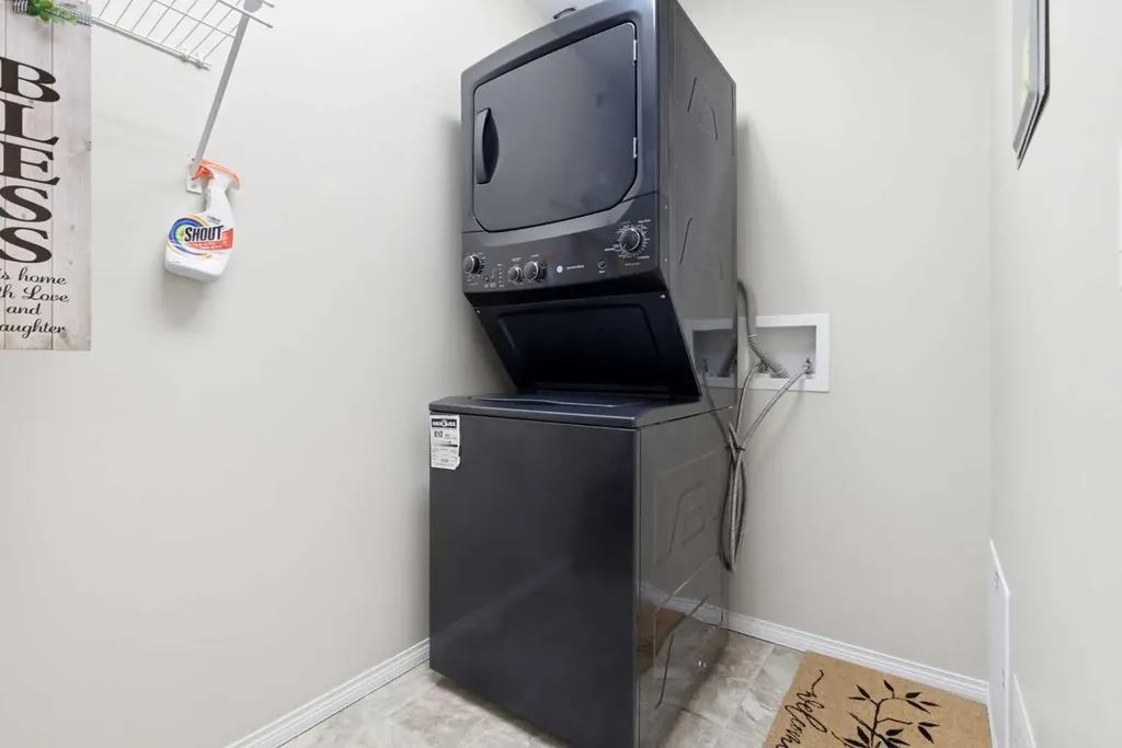 1818 Simcoe Boulevard SW Calgary AB T3H 3L9
