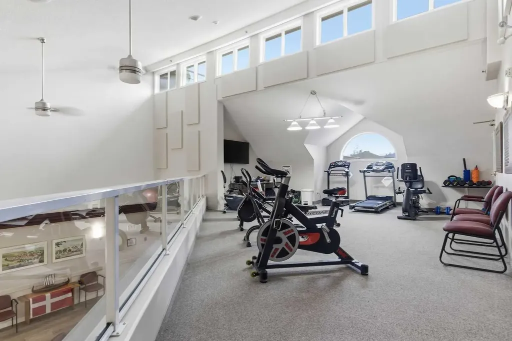 1818 Simcoe Boulevard SW Calgary AB T3H 3L9
