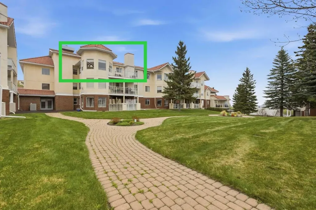 1818 Simcoe Boulevard SW Calgary AB T3H 3L9