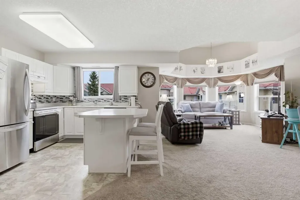 1818 Simcoe Boulevard SW Calgary AB T3H 3L9