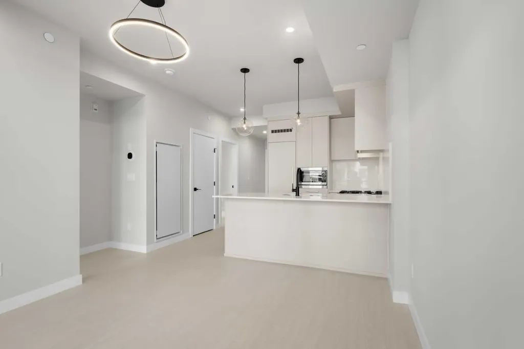 8375 Broadcast Avenue SW Calgary AB T3H 6N2