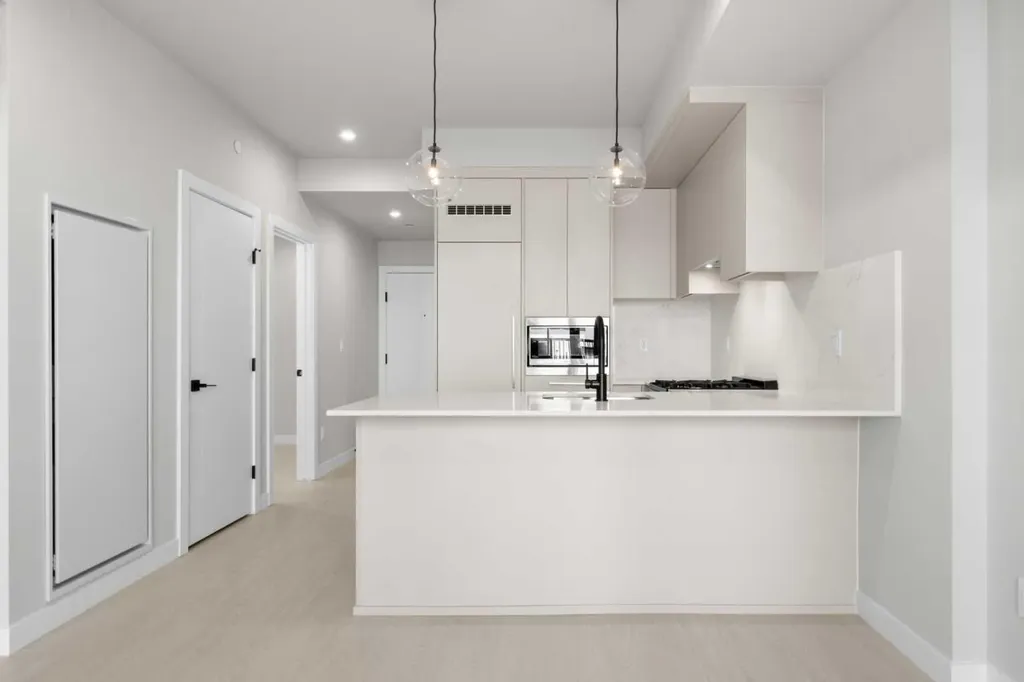 8375 Broadcast Avenue SW Calgary AB T3H 6N2