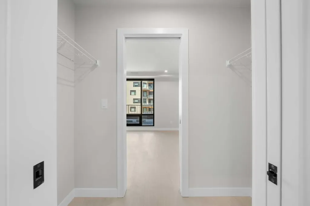 8375 Broadcast Avenue SW Calgary AB T3H 6N2