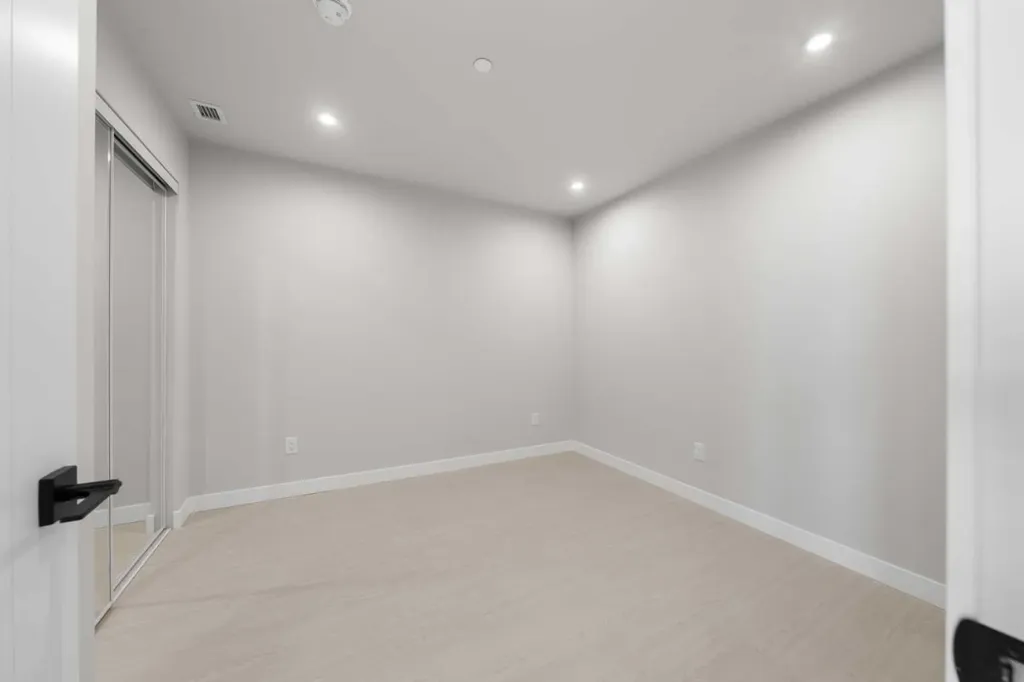8375 Broadcast Avenue SW Calgary AB T3H 6N2