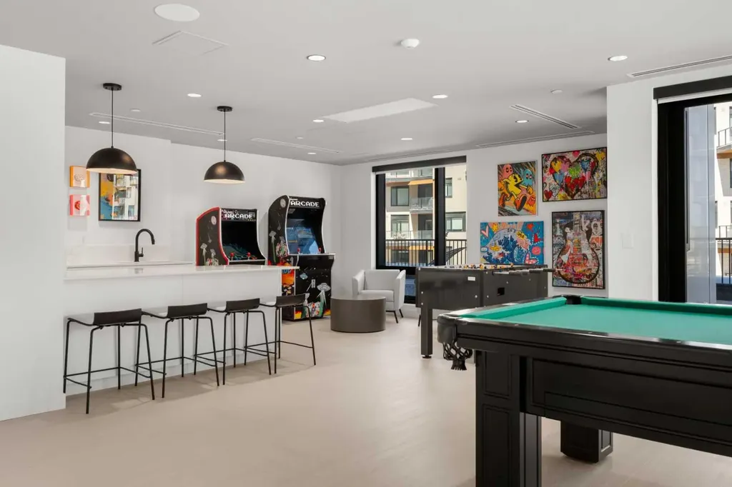 8375 Broadcast Avenue SW Calgary AB T3H 6N2