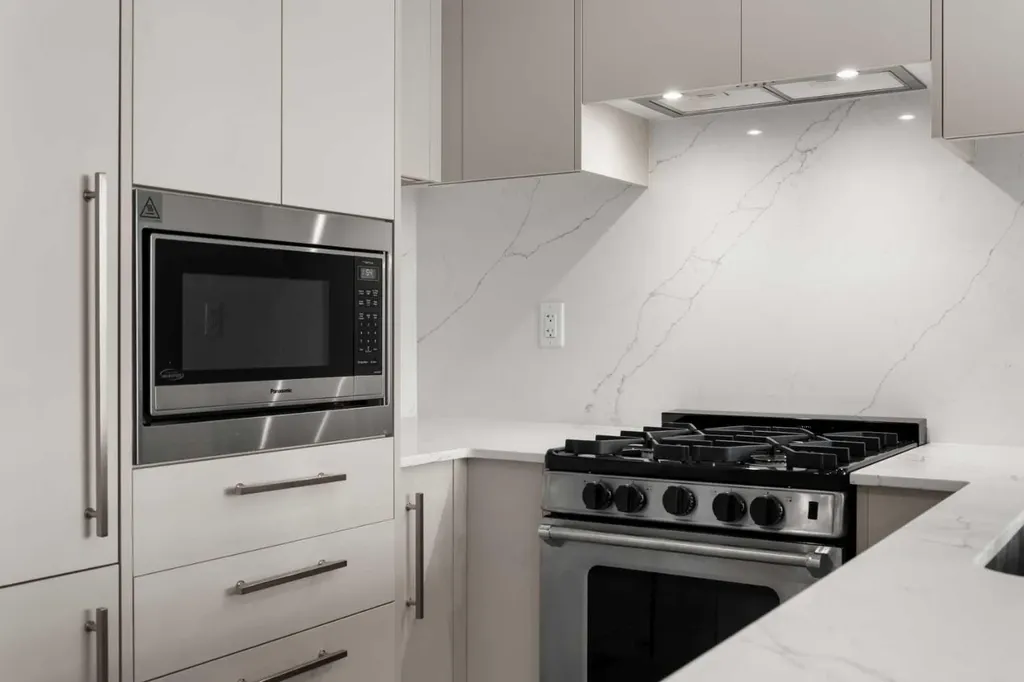 8375 Broadcast Avenue SW Calgary AB T3H 6N2
