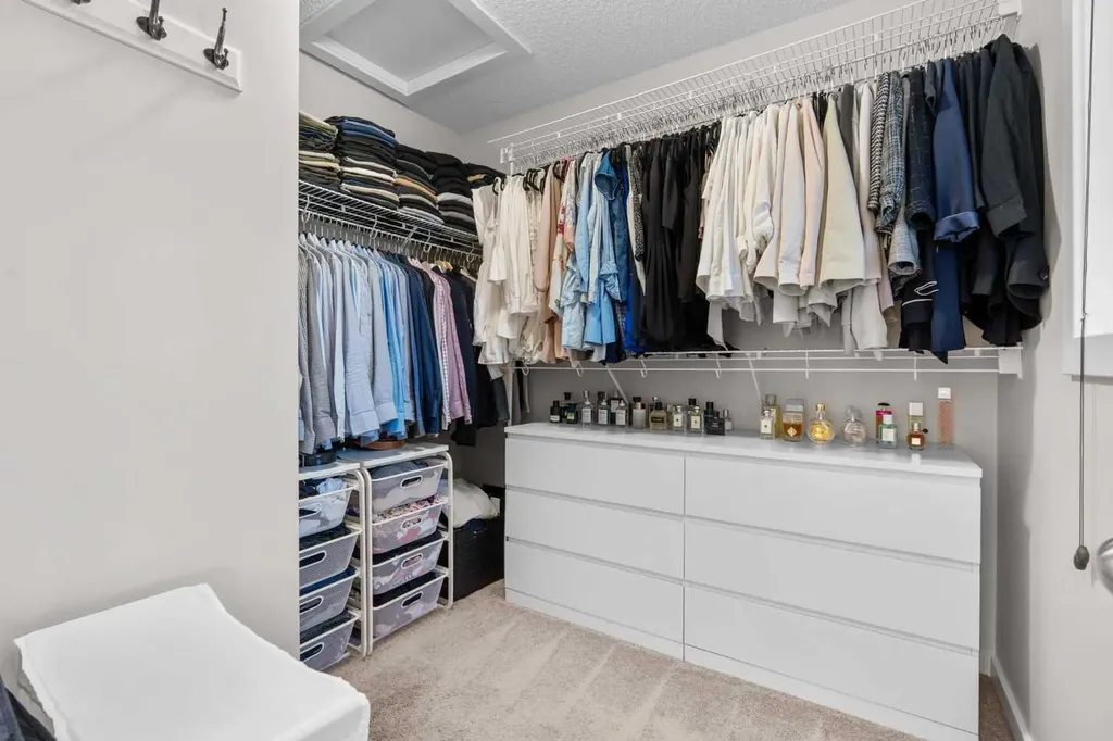 567 Evansborough Way NW Calgary AB T3P0M7