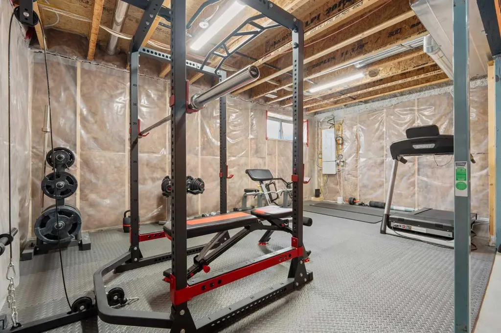 567 Evansborough Way NW Calgary AB T3P0M7