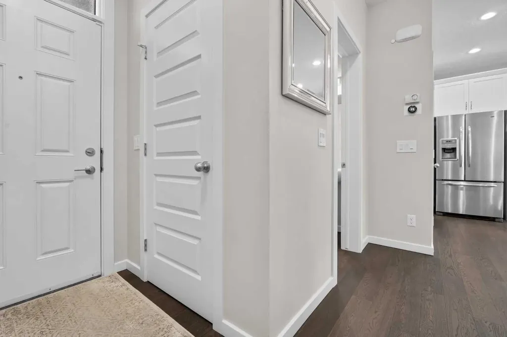 567 Evansborough Way NW Calgary AB T3P0M7