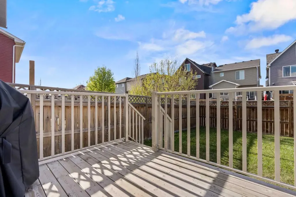 567 Evansborough Way NW Calgary AB T3P0M7