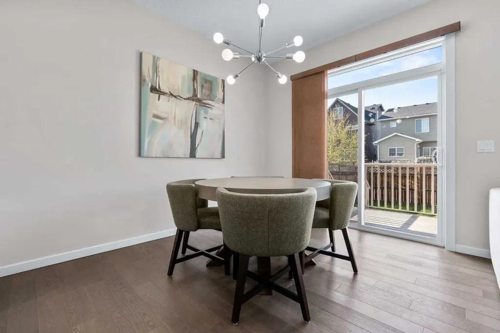 567 Evansborough Way NW Calgary AB T3P0M7