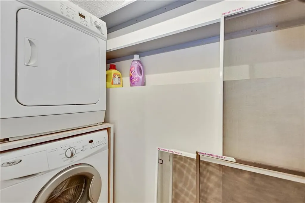 123 13 Avenue NE Calgary AB T2E 1B5