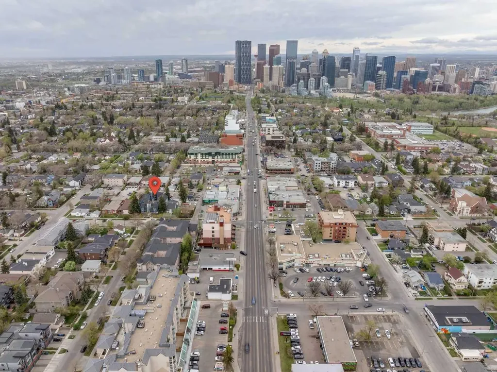 123 13 Avenue NE Calgary AB T2E 1B5