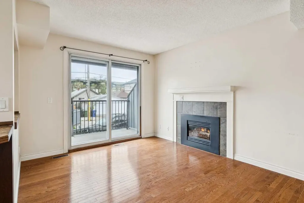 123 13 Avenue NE Calgary AB T2E 1B5