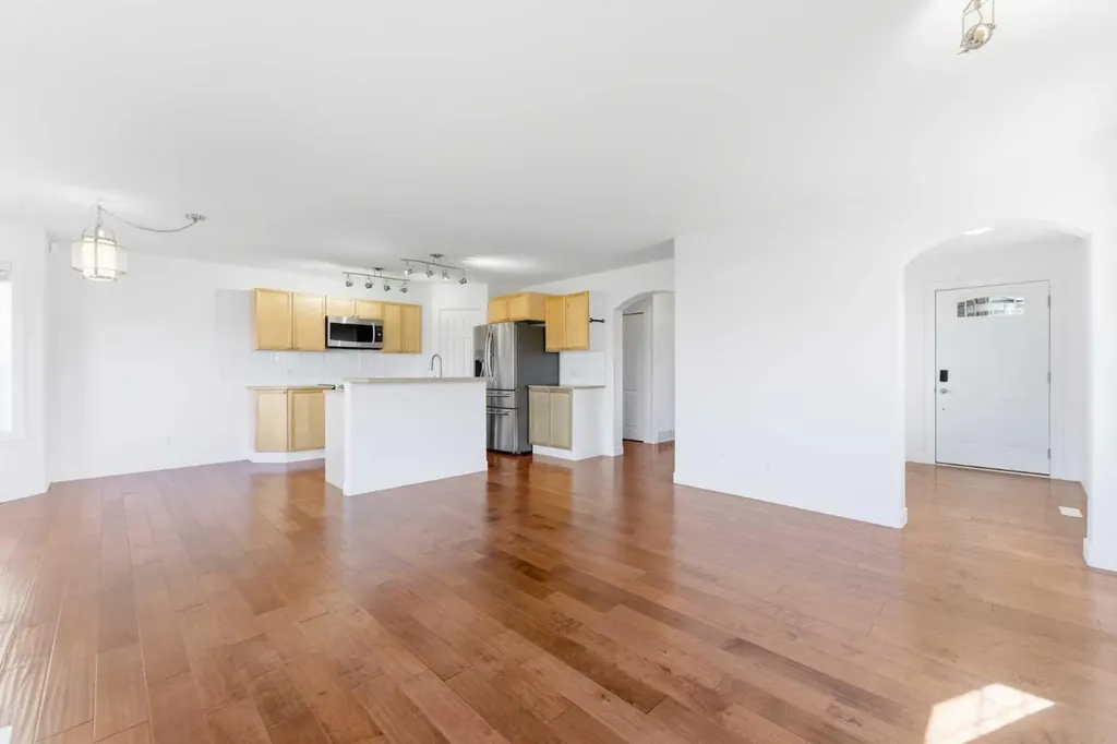 201 Crystalridge Rise Okotoks AB T1S 1W6