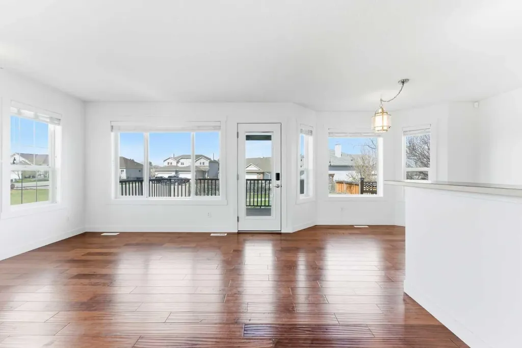 201 Crystalridge Rise Okotoks AB T1S 1W6
