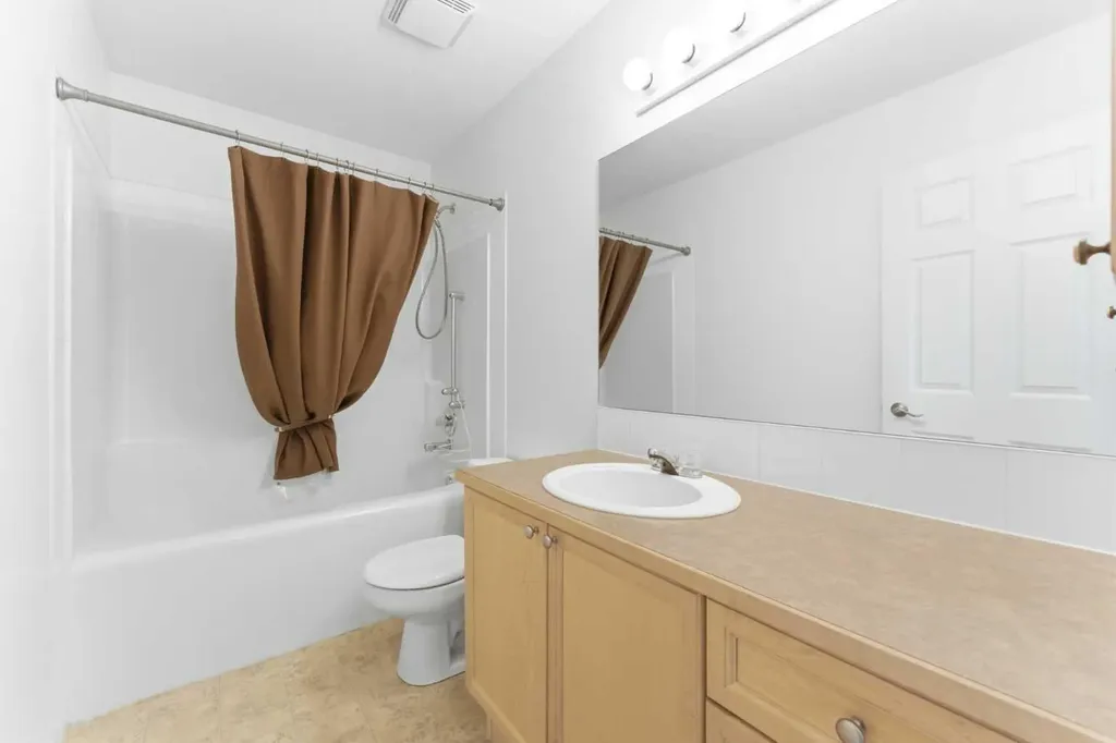 201 Crystalridge Rise Okotoks AB T1S 1W6