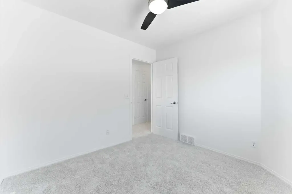 201 Crystalridge Rise Okotoks AB T1S 1W6