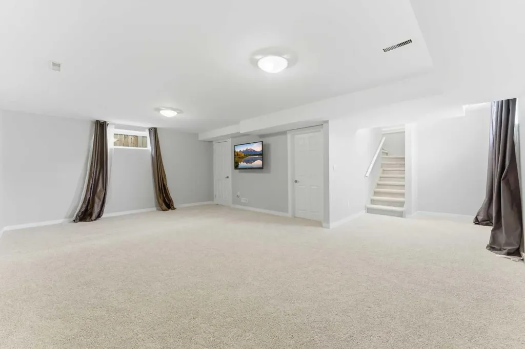 201 Crystalridge Rise Okotoks AB T1S 1W6