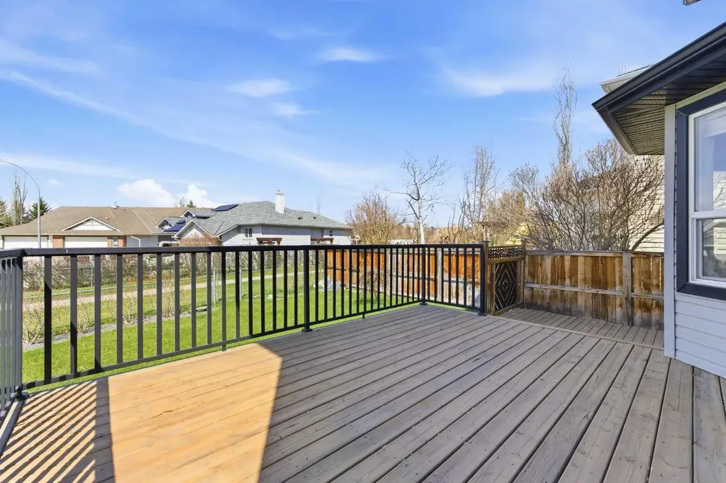 201 Crystalridge Rise Okotoks AB T1S 1W6