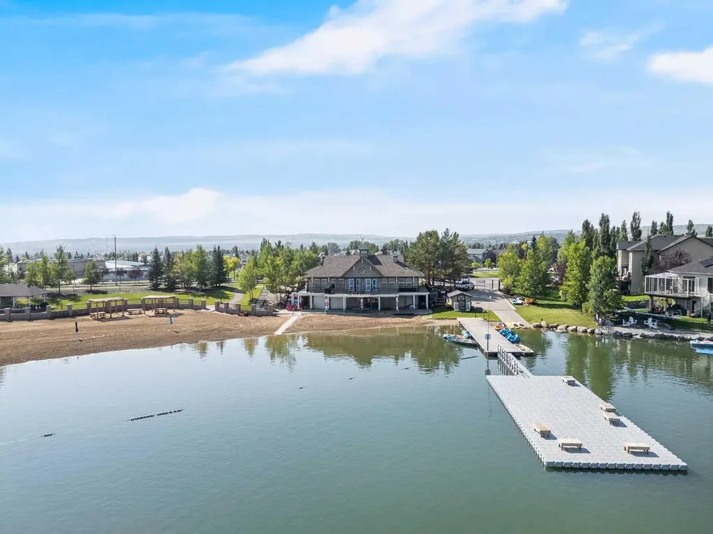 201 Crystalridge Rise Okotoks AB T1S 1W6