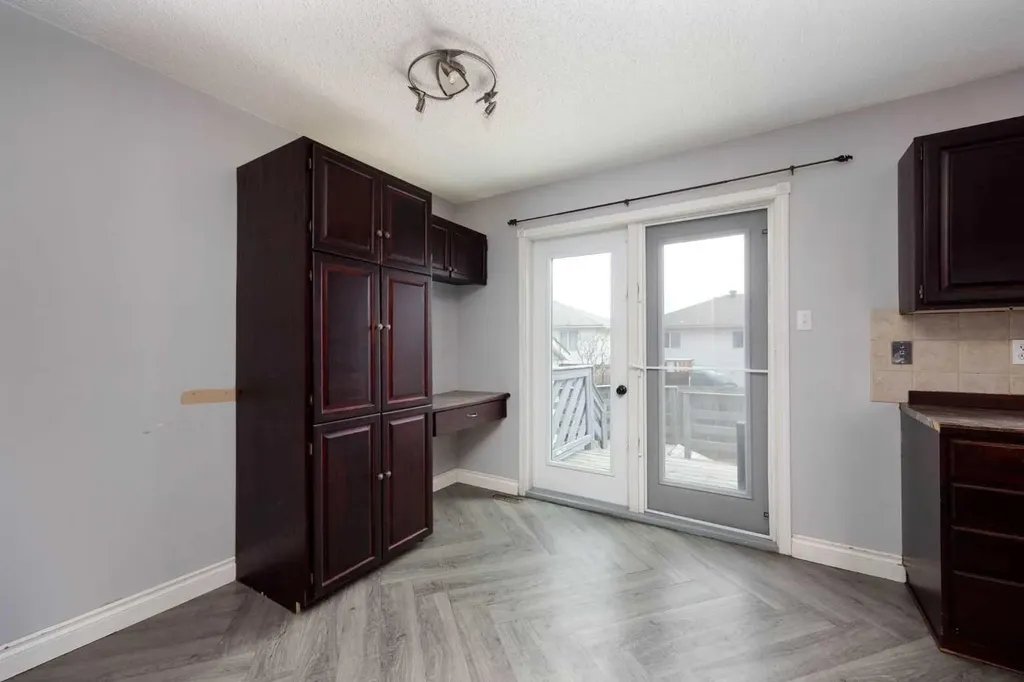 233 Bacon Place Fort Mcmurray AB T9K 1Z8