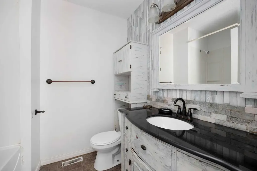 233 Bacon Place Fort Mcmurray AB T9K 1Z8