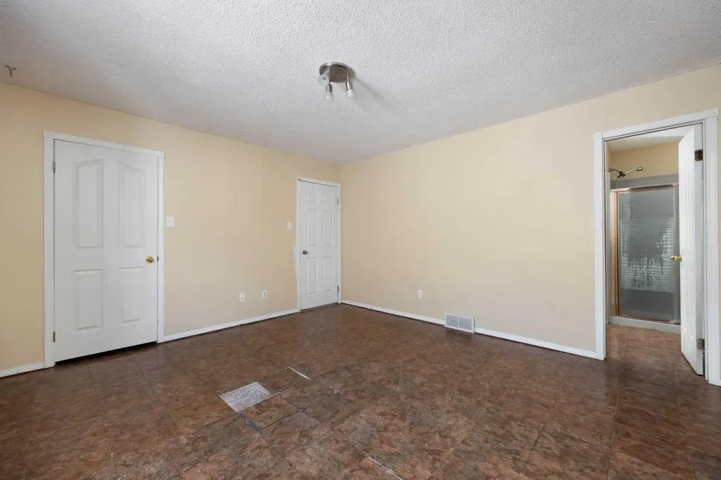 233 Bacon Place Fort Mcmurray AB T9K 1Z8