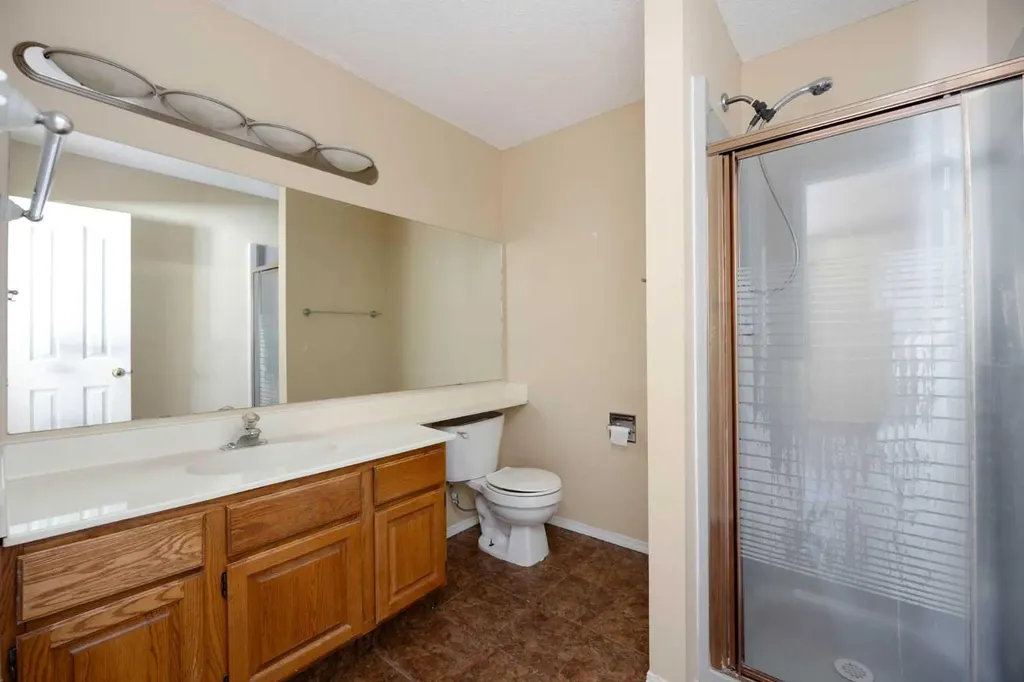 233 Bacon Place Fort Mcmurray AB T9K 1Z8