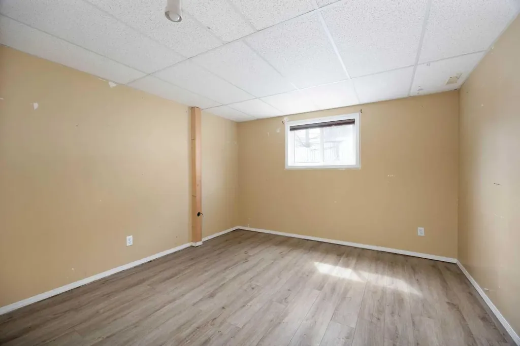 233 Bacon Place Fort Mcmurray AB T9K 1Z8