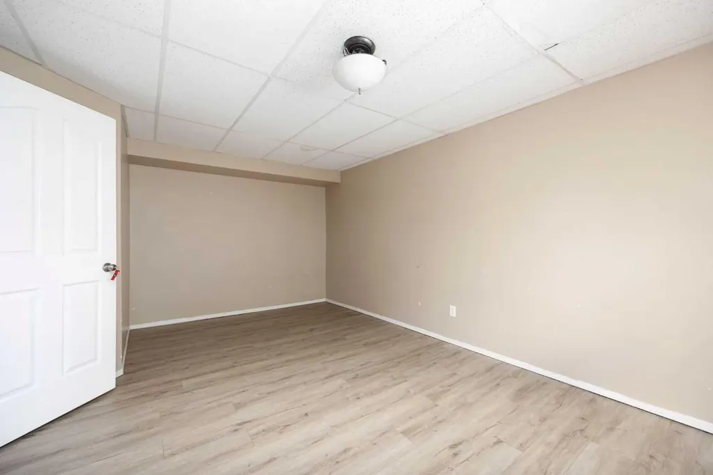 233 Bacon Place Fort Mcmurray AB T9K 1Z8