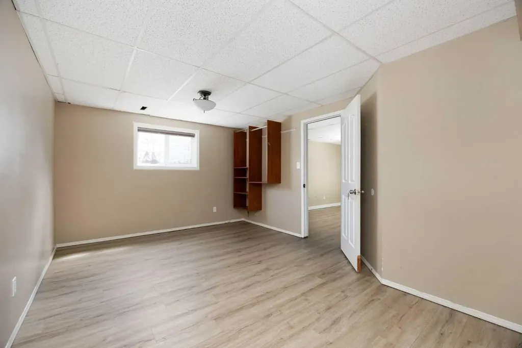 233 Bacon Place Fort Mcmurray AB T9K 1Z8