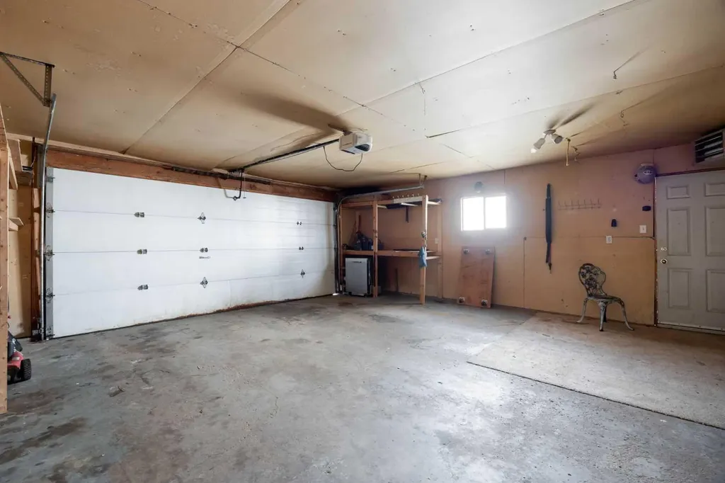 233 Bacon Place Fort Mcmurray AB T9K 1Z8