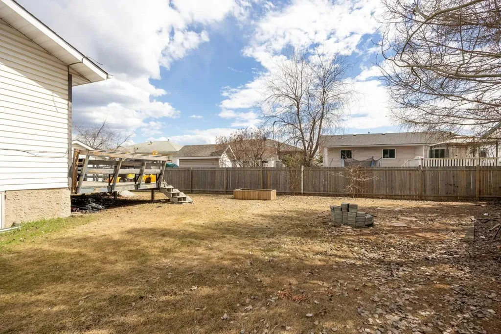 233 Bacon Place Fort Mcmurray AB T9K 1Z8