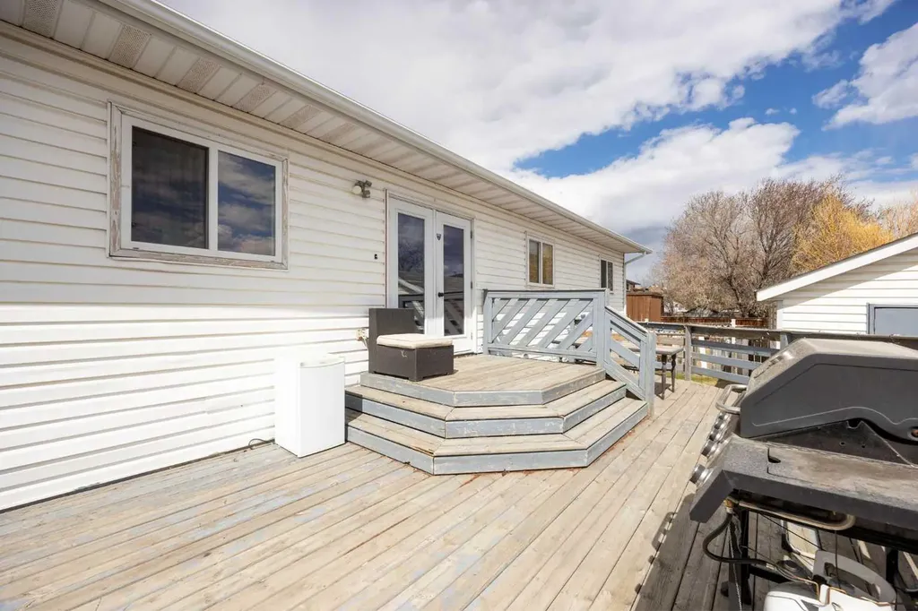 233 Bacon Place Fort Mcmurray AB T9K 1Z8