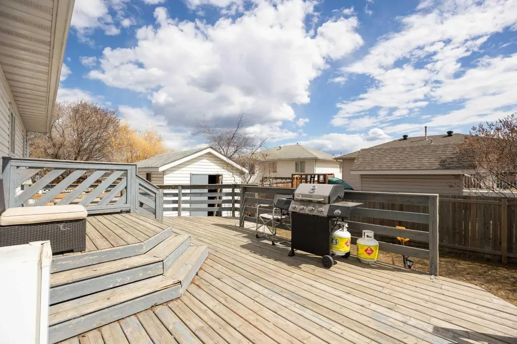 233 Bacon Place Fort Mcmurray AB T9K 1Z8