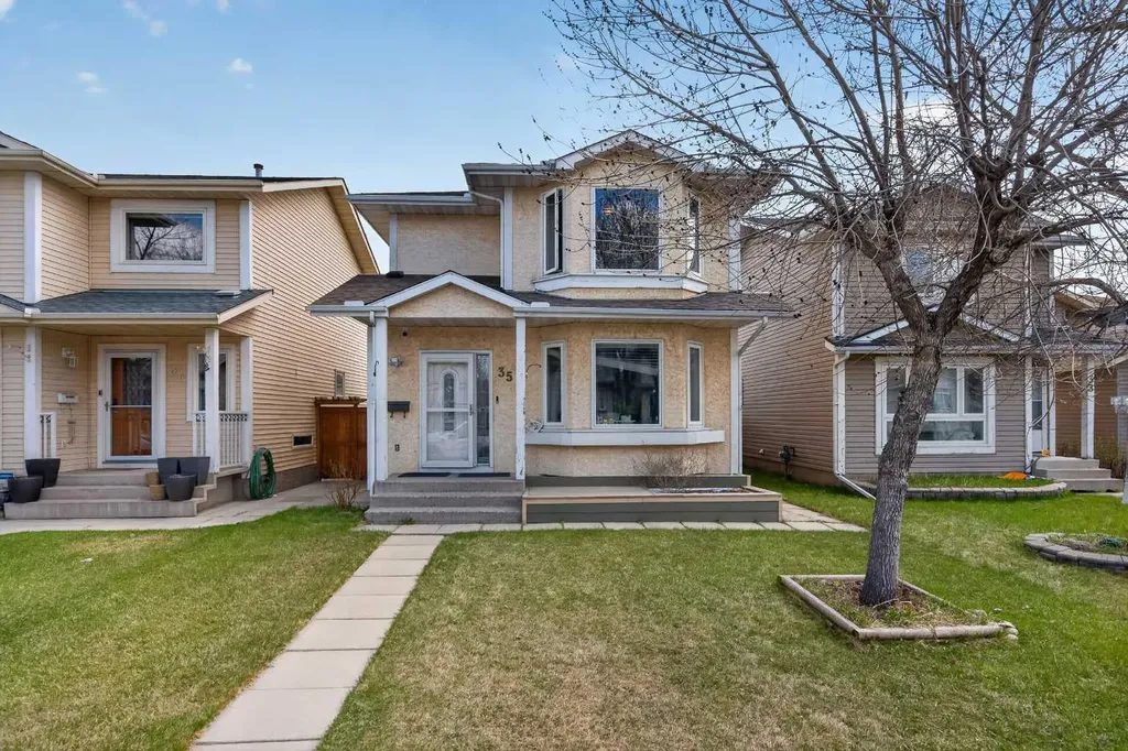 35 Erin Green Place SE Calgary AB T2B 3C2