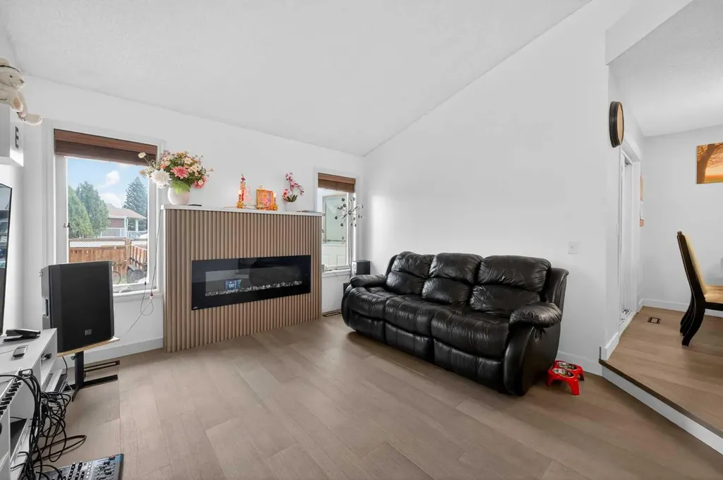 35 Erin Green Place SE Calgary AB T2B 3C2