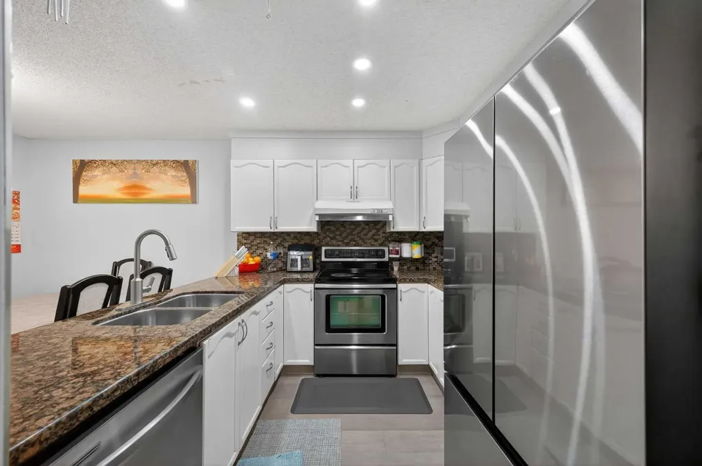 35 Erin Green Place SE Calgary AB T2B 3C2