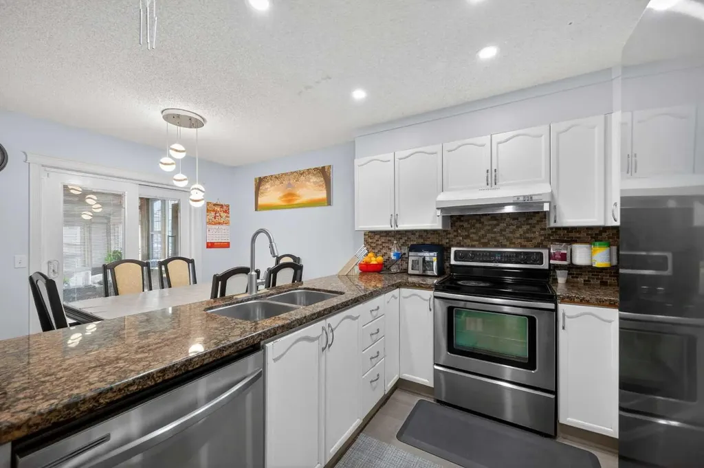 35 Erin Green Place SE Calgary AB T2B 3C2