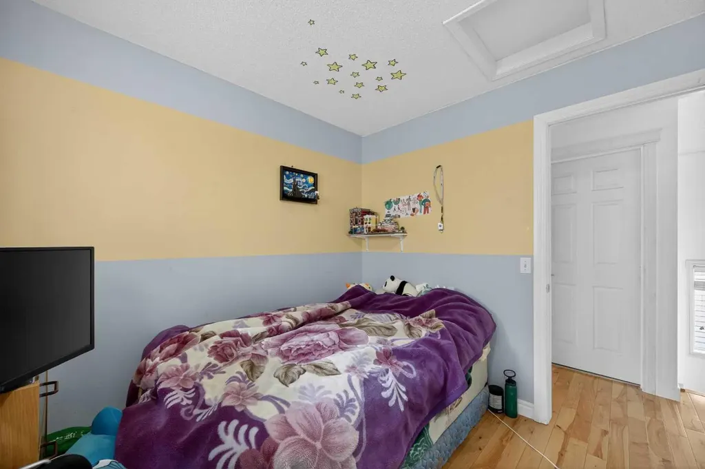 35 Erin Green Place SE Calgary AB T2B 3C2