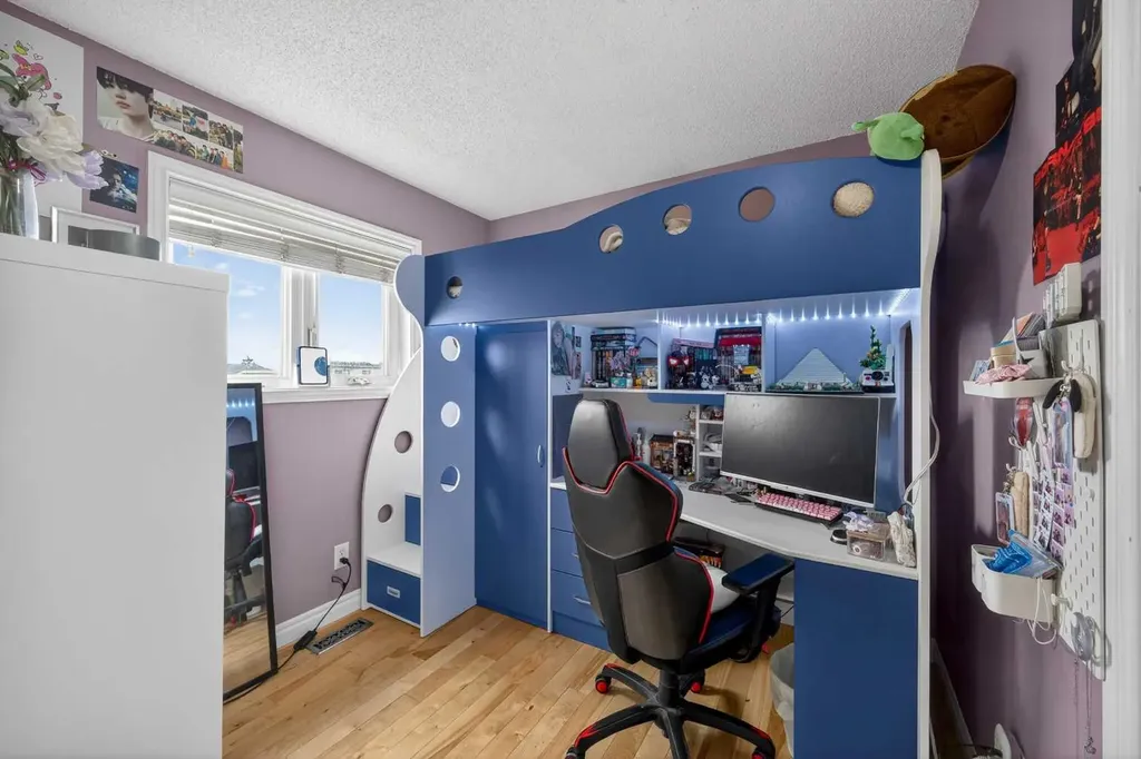 35 Erin Green Place SE Calgary AB T2B 3C2