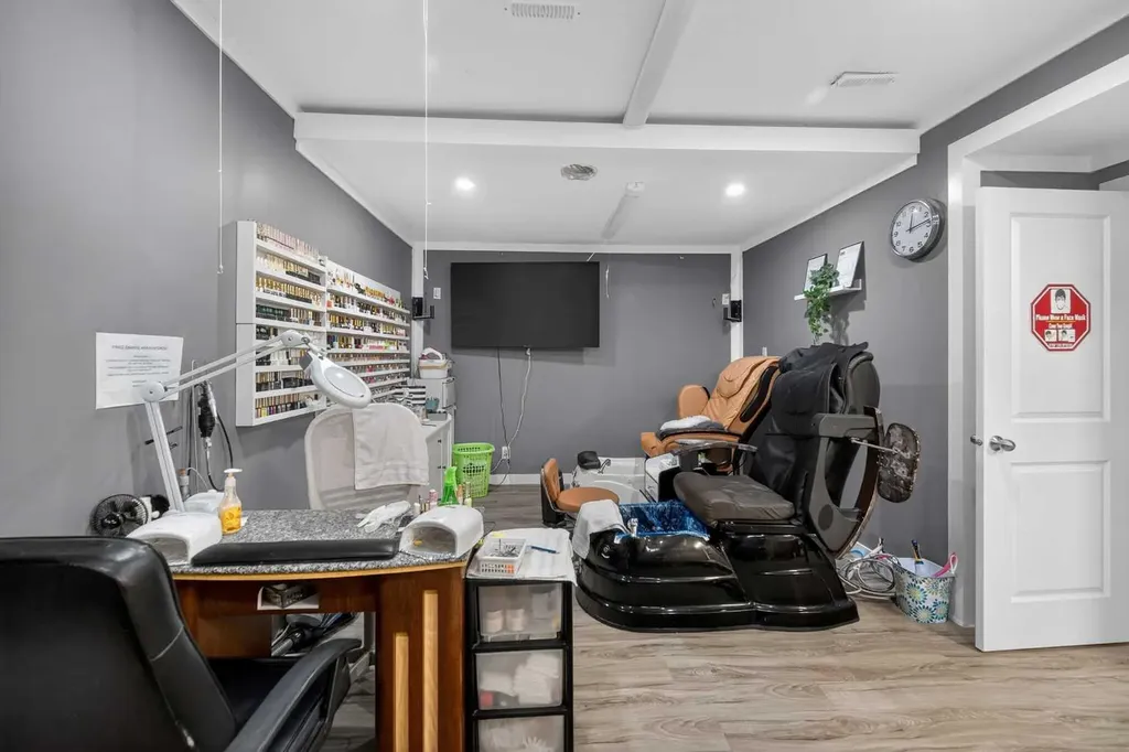 35 Erin Green Place SE Calgary AB T2B 3C2