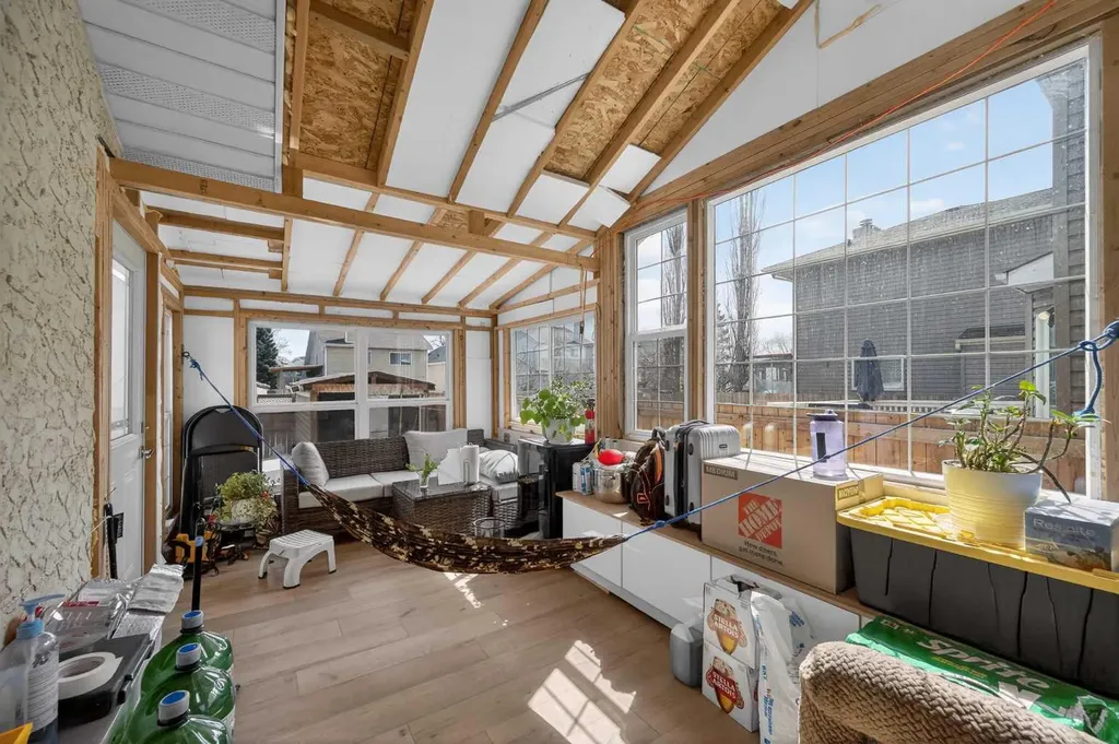 35 Erin Green Place SE Calgary AB T2B 3C2