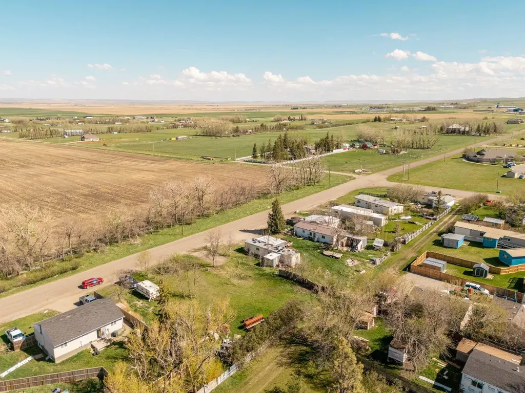 837 2 Street E Cardston AB T0K 0K0