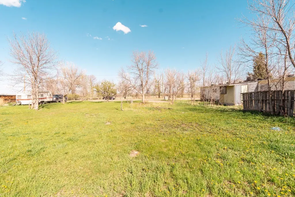 837 2 Street E Cardston AB T0K 0K0