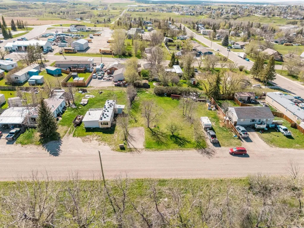 837 2 Street E Cardston AB T0K 0K0