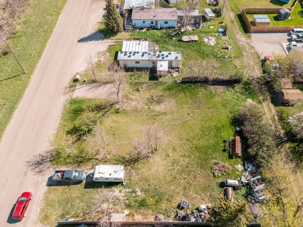 837 2 Street E Cardston AB T0K 0K0